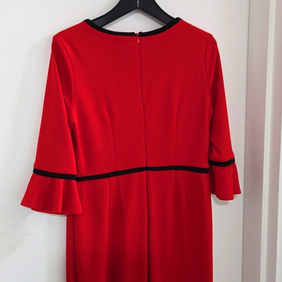 Dress - Picture 4 of 4